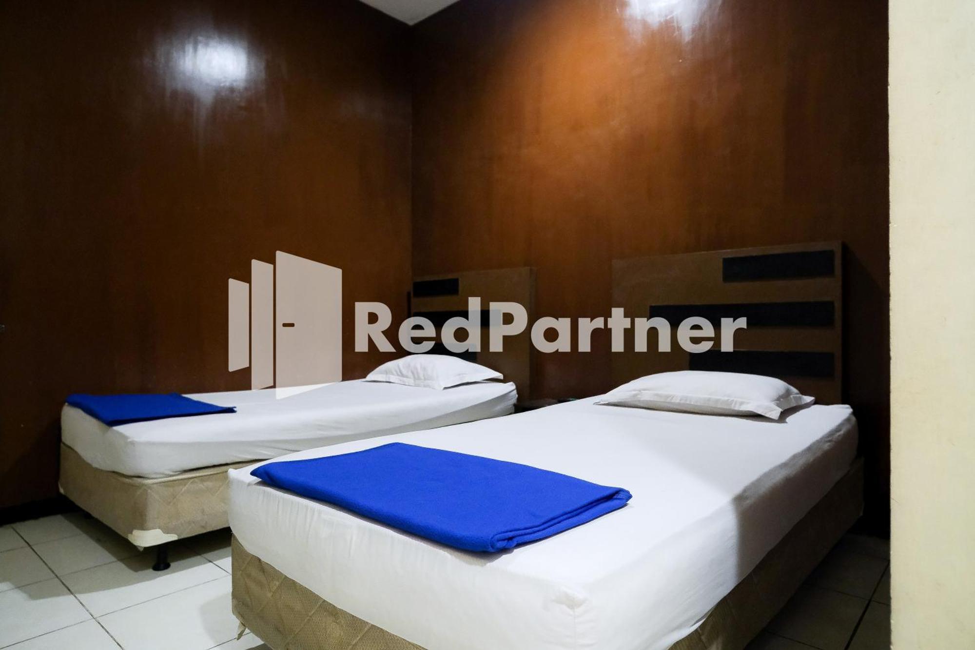 Reddoorz At Sparkling Hotel 수라바야 외부 사진