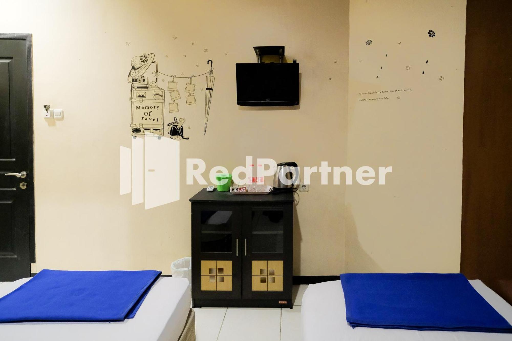Reddoorz At Sparkling Hotel 수라바야 외부 사진