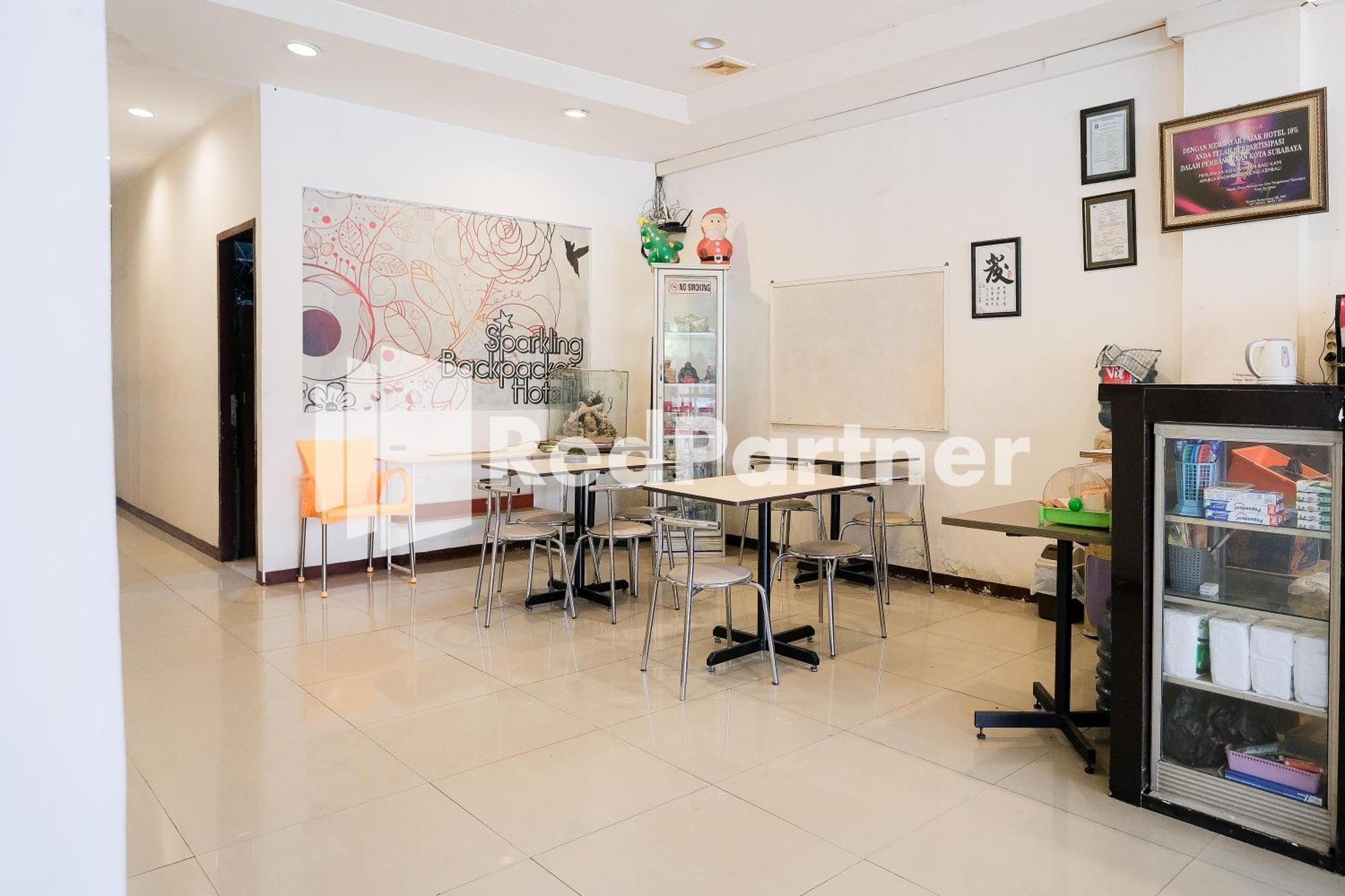 Reddoorz At Sparkling Hotel 수라바야 외부 사진