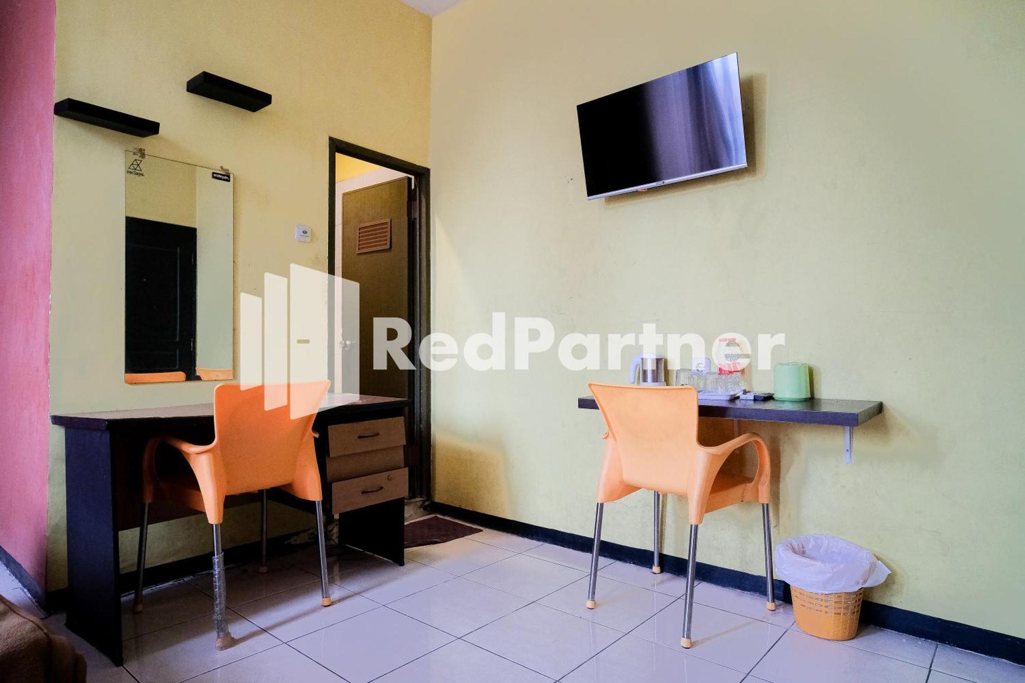 Reddoorz At Sparkling Hotel 수라바야 외부 사진