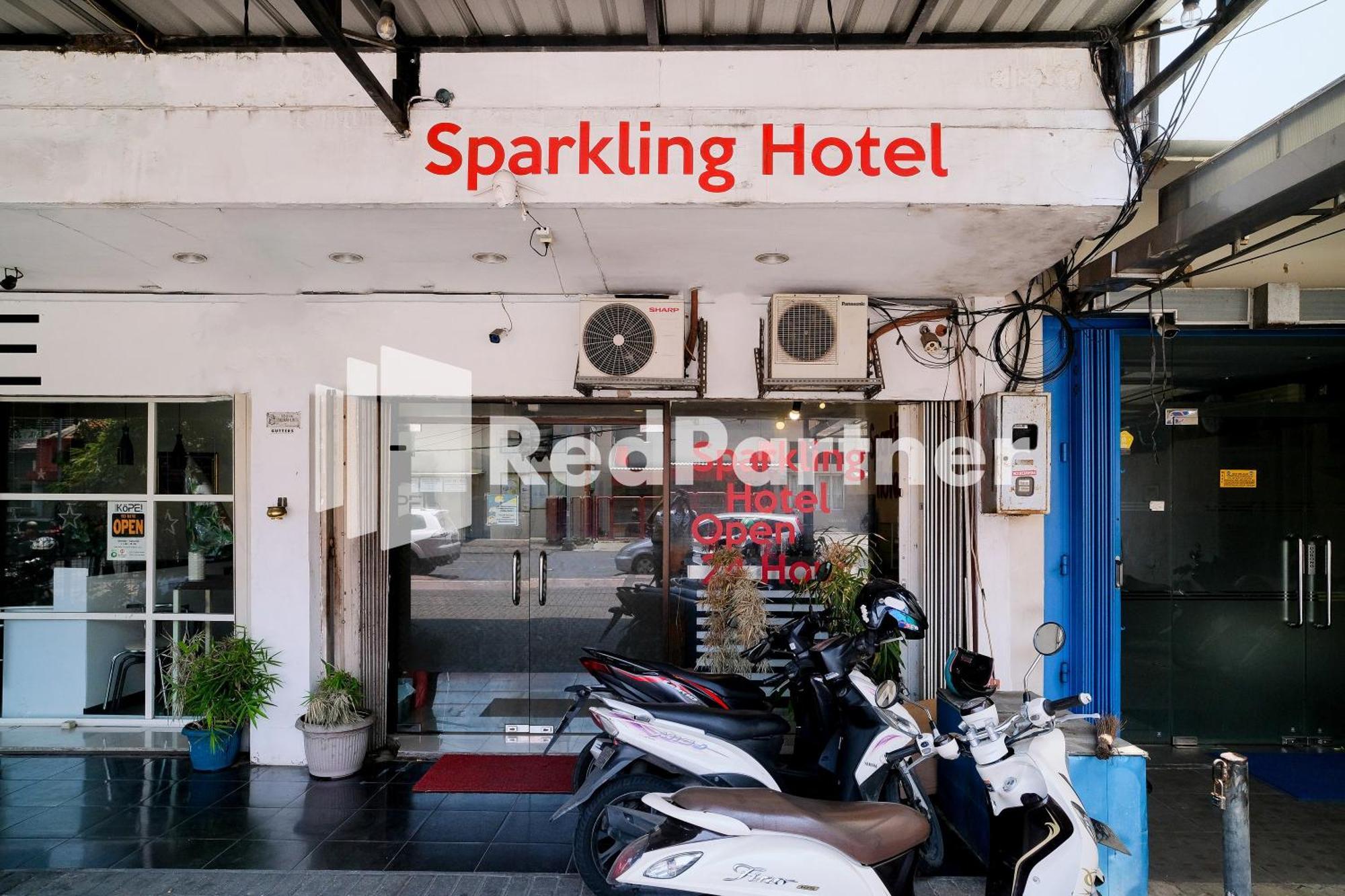 Reddoorz At Sparkling Hotel 수라바야 외부 사진